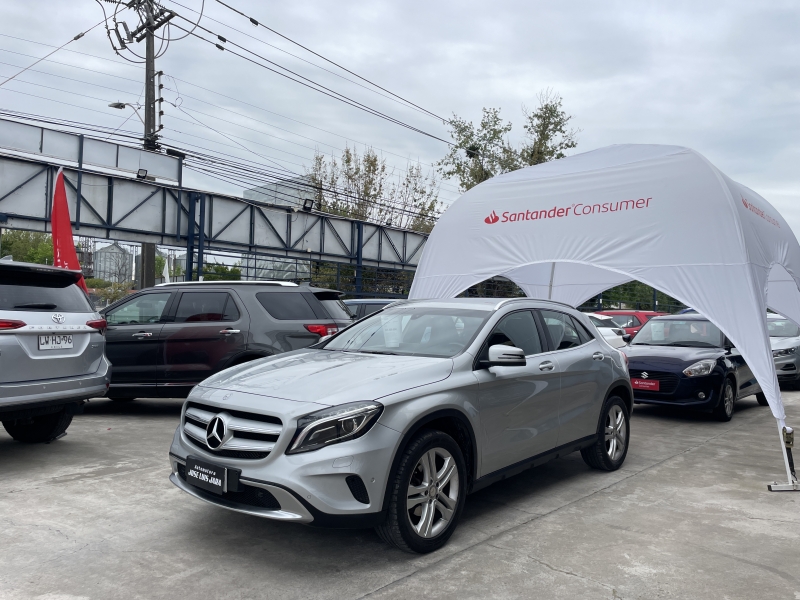 MERCEDEZ BENZ GLA 200