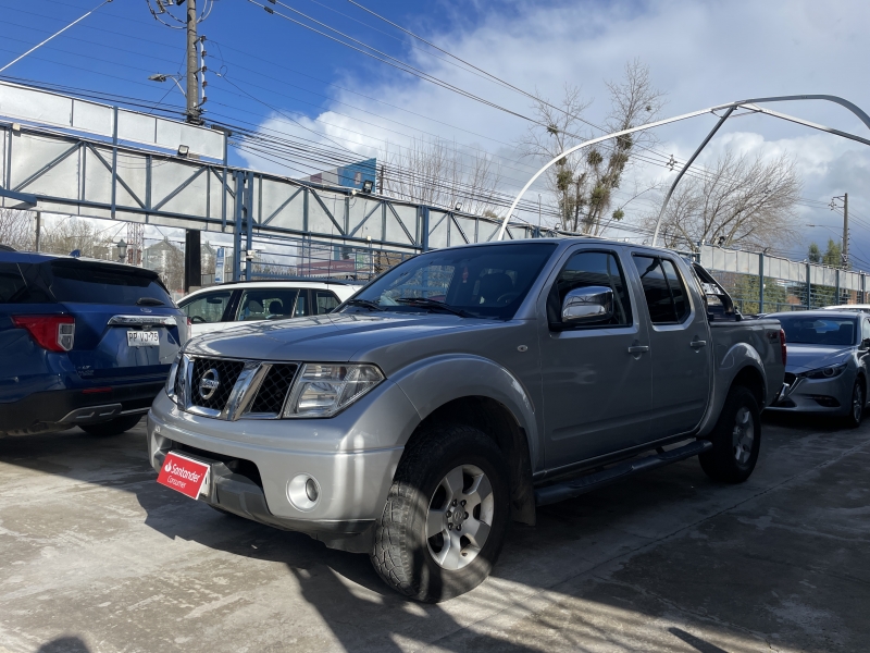 NISSAN NAVARA LE 4X4 2.5