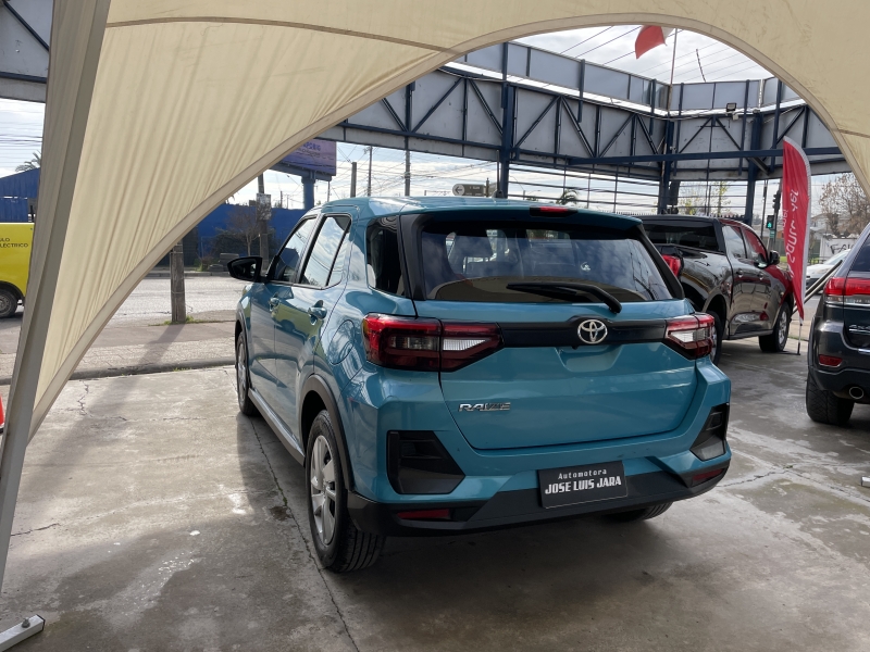 Toyota Raize — foto 6 de 13