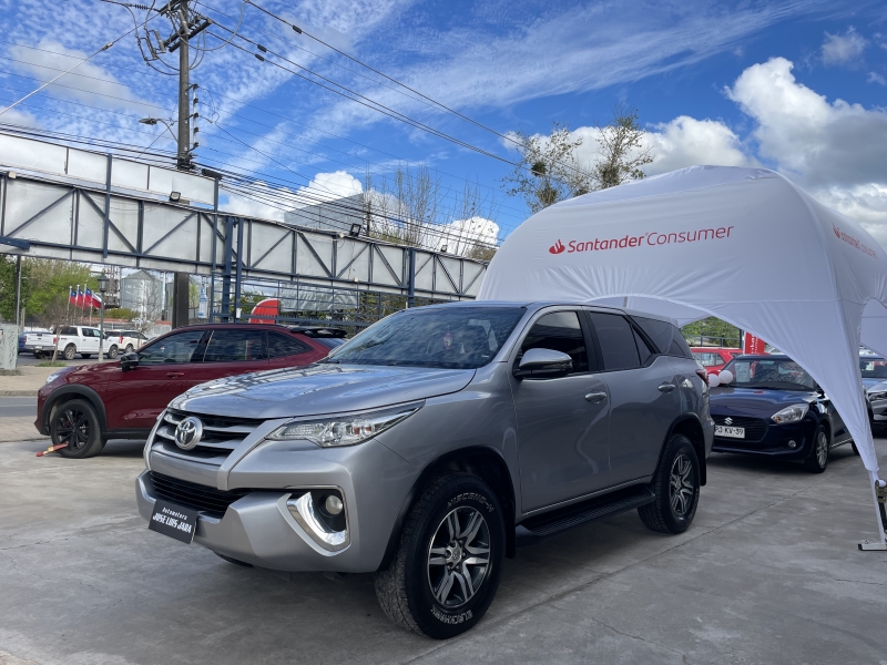 TOYOTA FORTUNER SR5 2.7 AUT